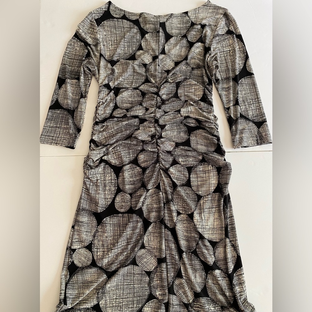 Kamala Kulture Body Fitting Dress - Picture 4 of 7